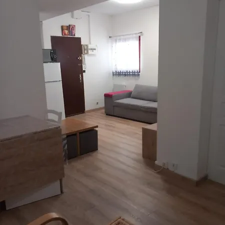 12 Mins Walk To Sanctuary Апартаменты