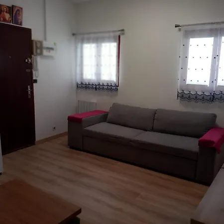 12 Mins Walk To Sanctuary Апартаменты *