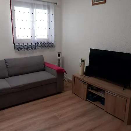 12 Mins Walk To Sanctuary Appartement *