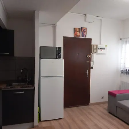 12 Mins Walk To Sanctuary Лурд